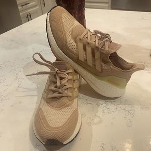 Adidas light pink ultraboost shoes  in good condition only worn a few times.